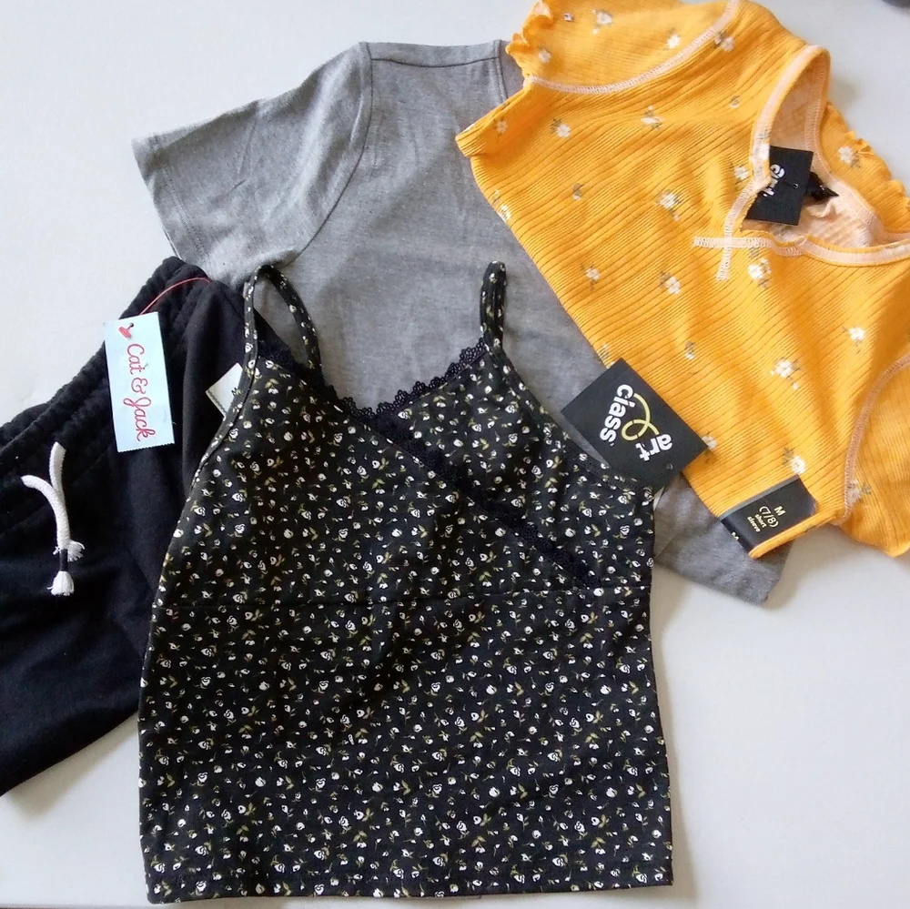 Girl's NWT Size M 4 Piece Kid's Bundle - Picture 1 of 6